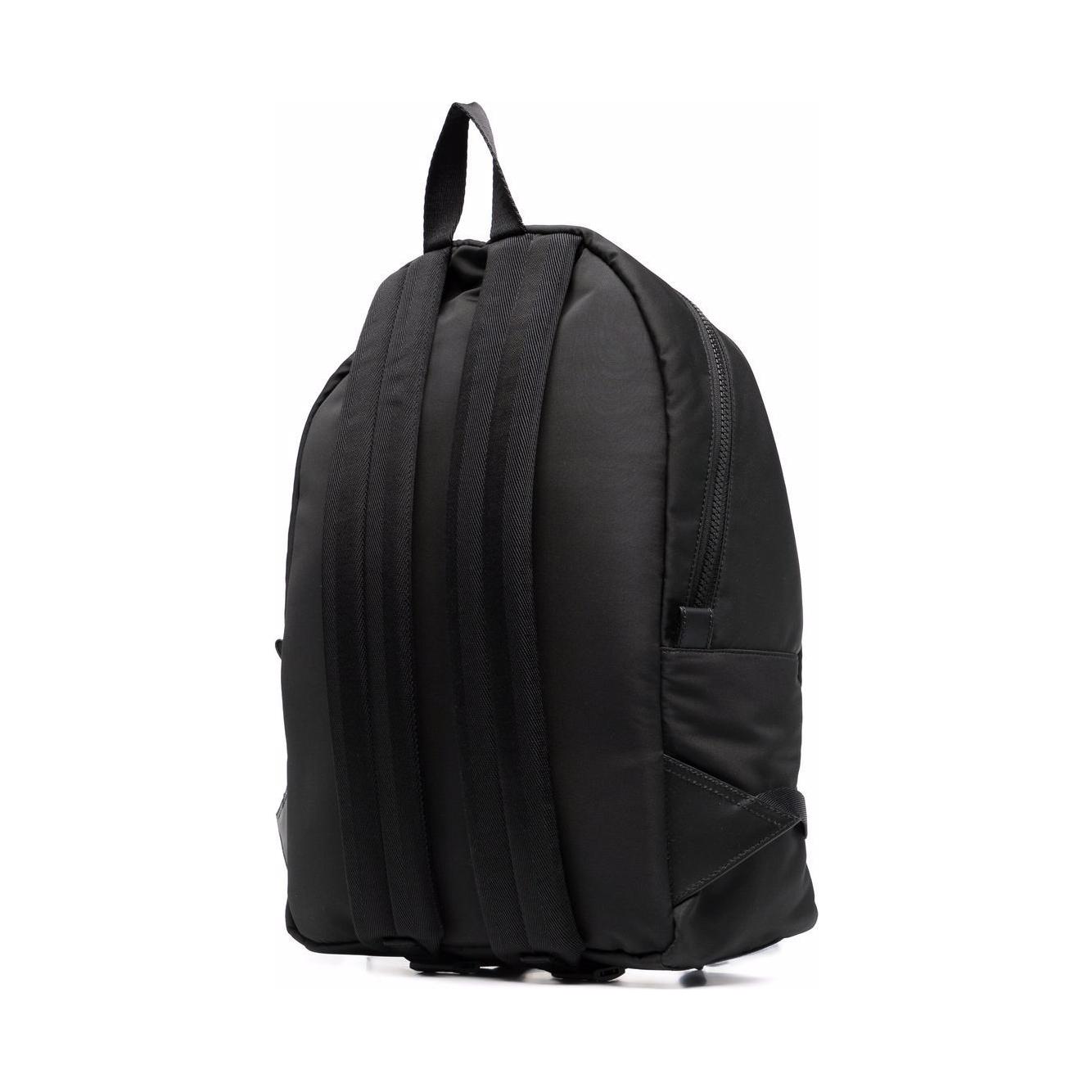 Front view with bag zipped and handles upright.