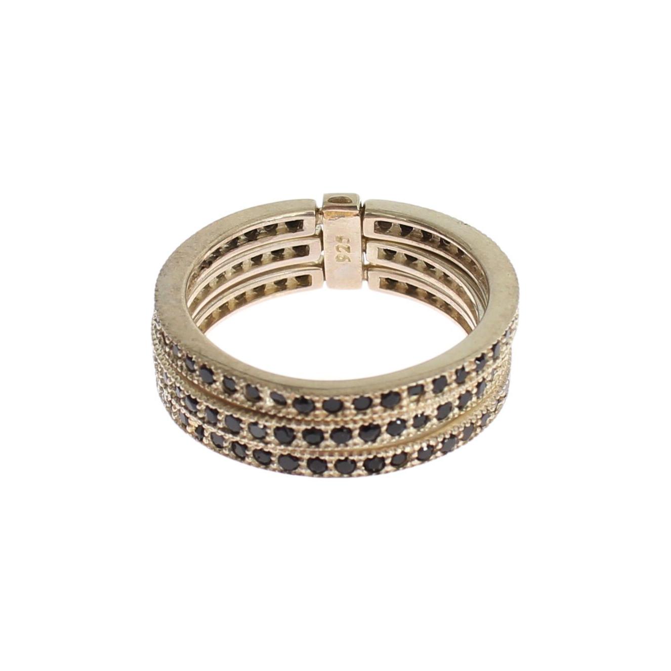 别致的银色和黑色 CZ 水晶戒指