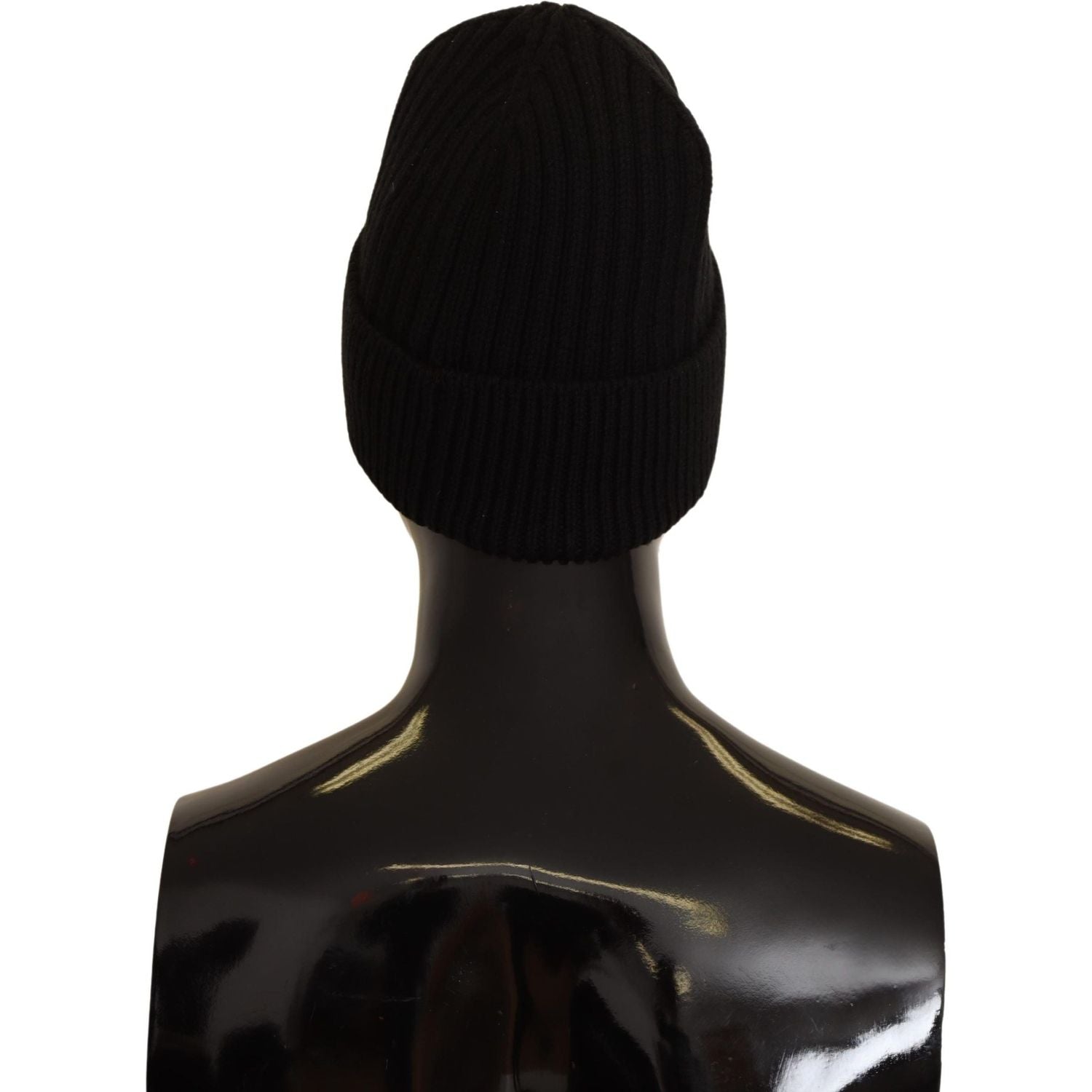 优雅的粗针织羊毛帽，配有羊毛衬里