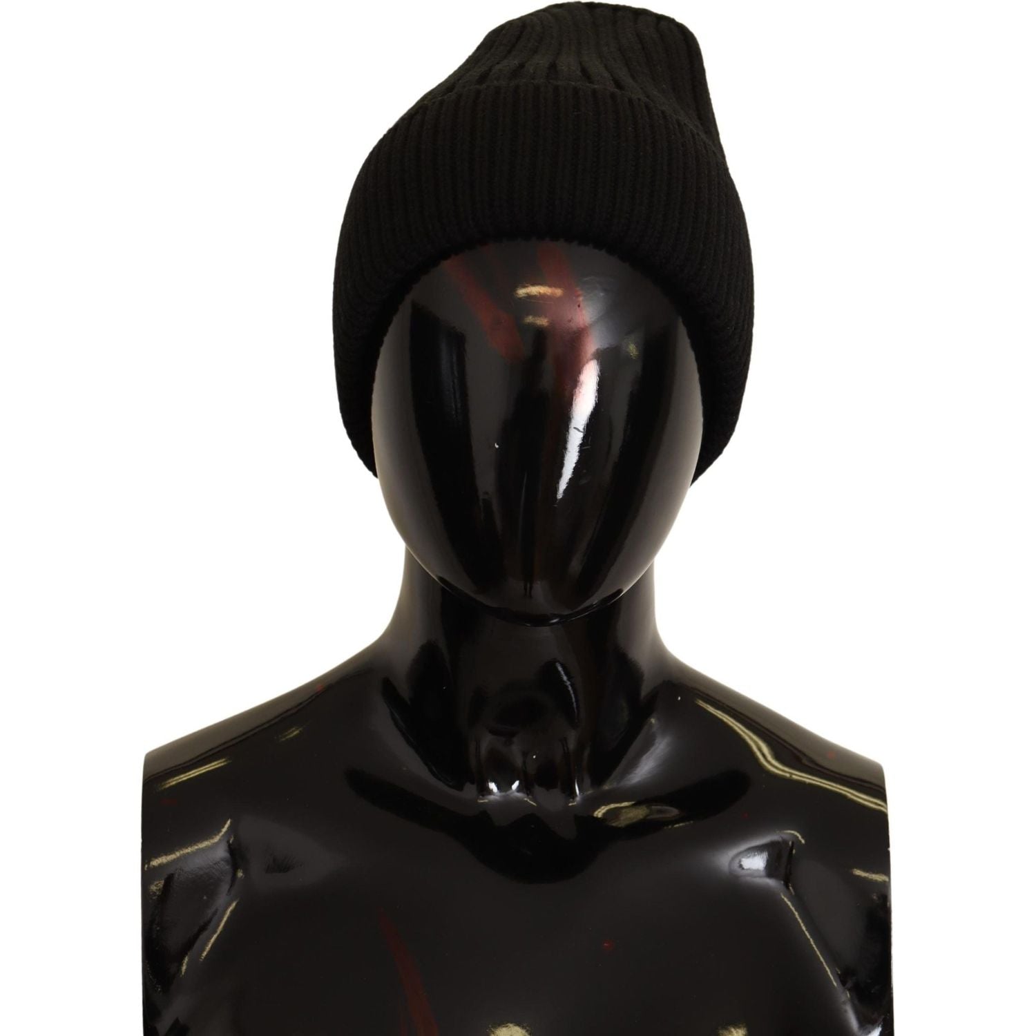 优雅的粗针织羊毛帽，配有羊毛衬里