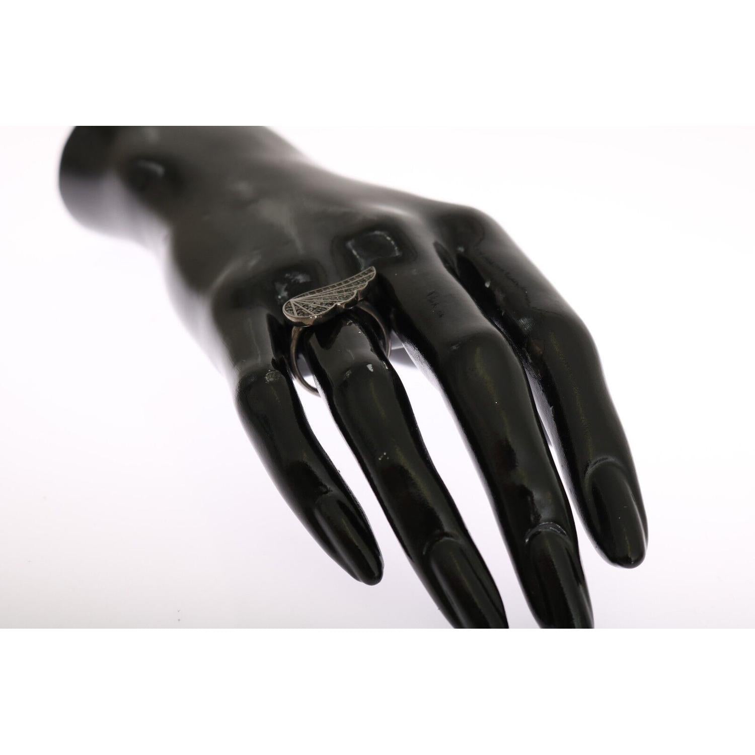 黑铑银水晶戒指