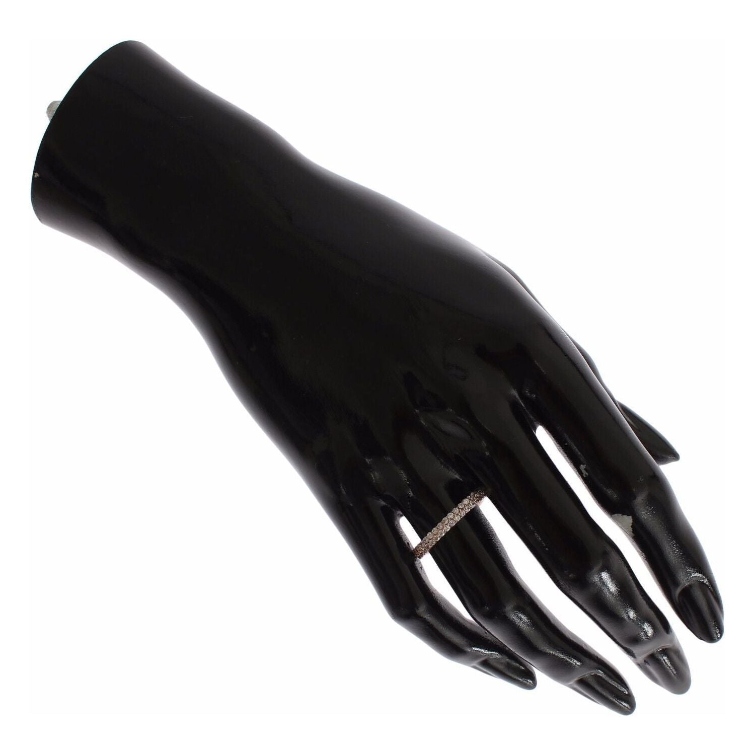 别致的粉红水晶镶嵌银戒指