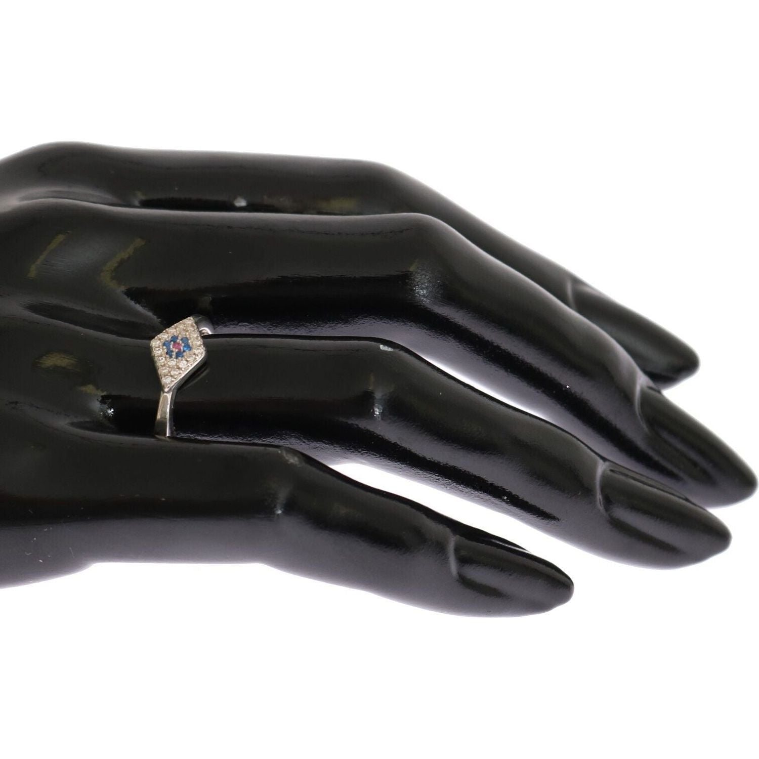 优雅银色 CZ 水晶镶嵌戒指