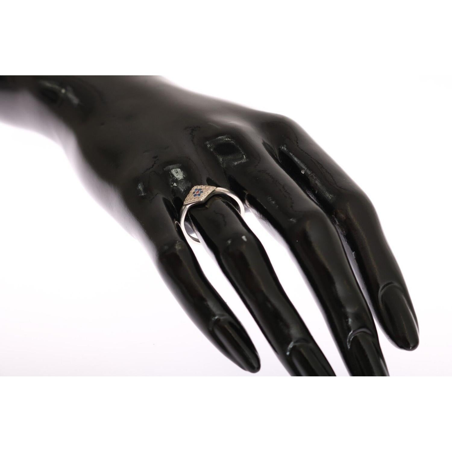 优雅银色 CZ 水晶镶嵌戒指