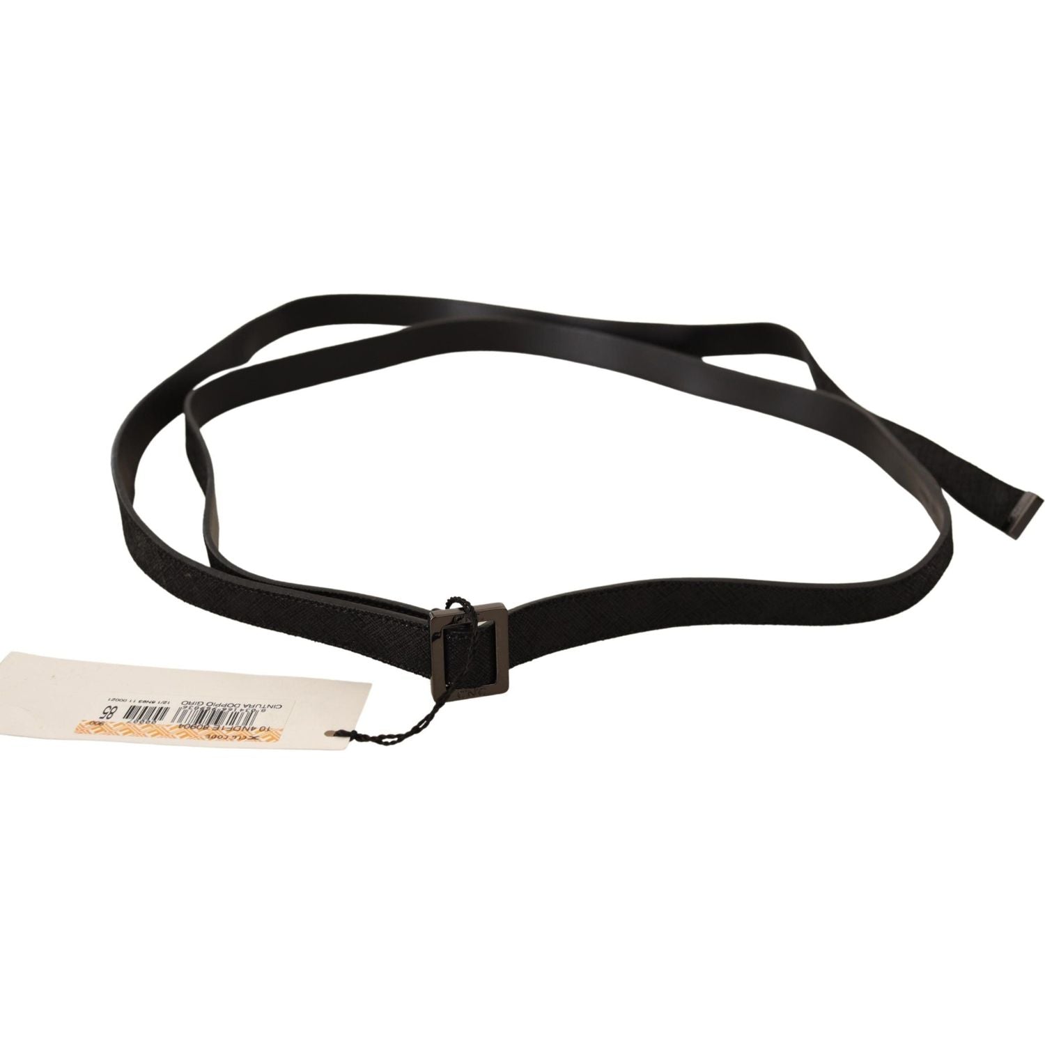 带金属扣的时尚黑色真皮腰带