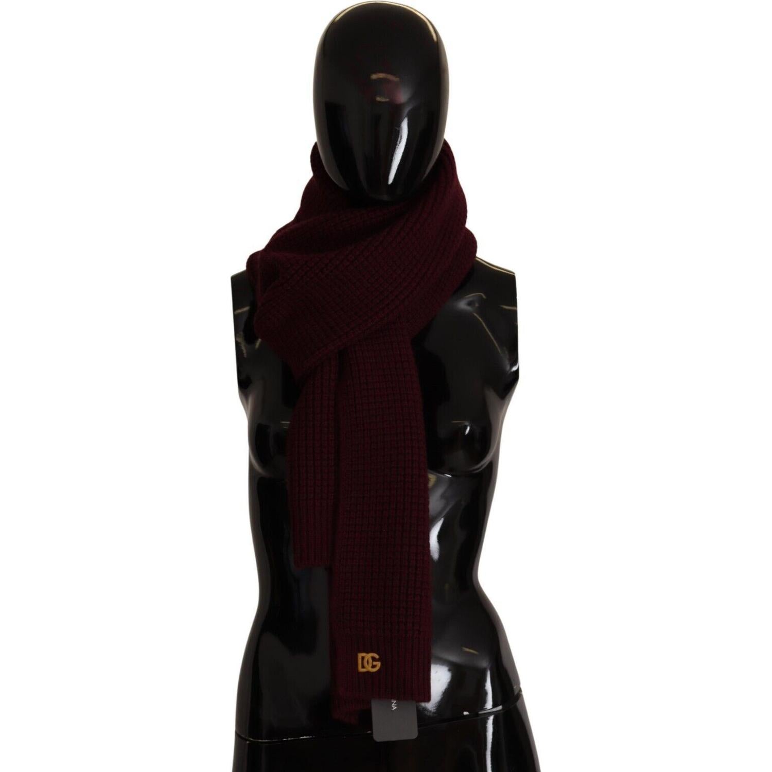 وشاح كشمير محبوك أنيق باللون الأحمر الداكن من دولتشي آند غابانا