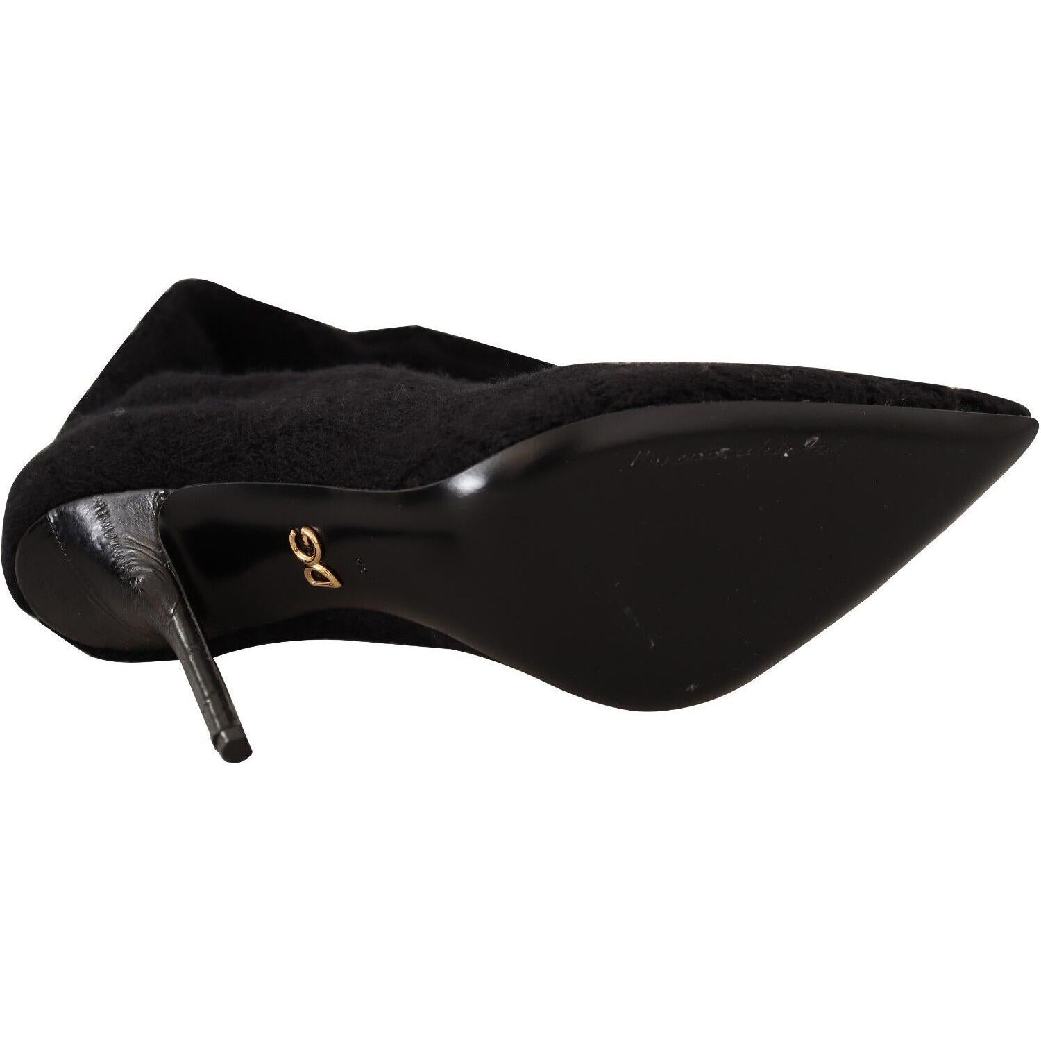 优雅的黑色弹力袜靴