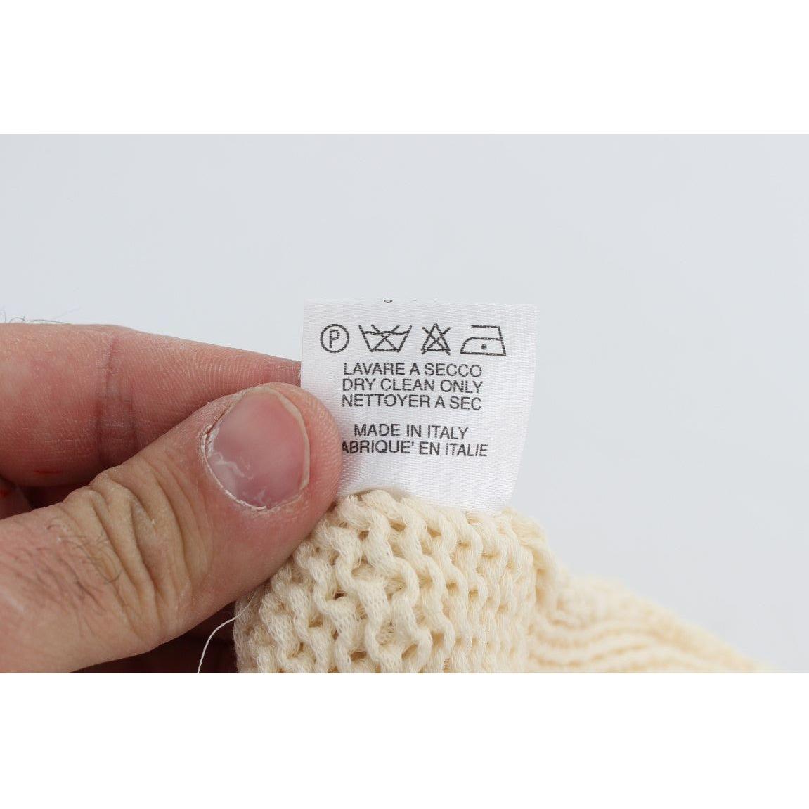 米色无袖针织背心毛衣