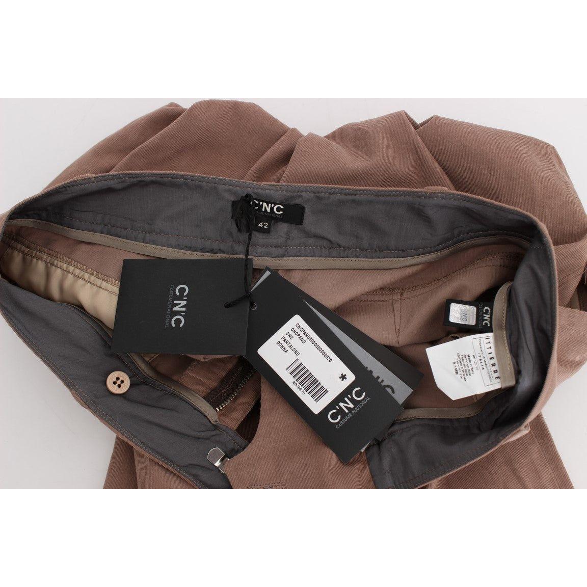 别致的棕色灯芯绒七分裤