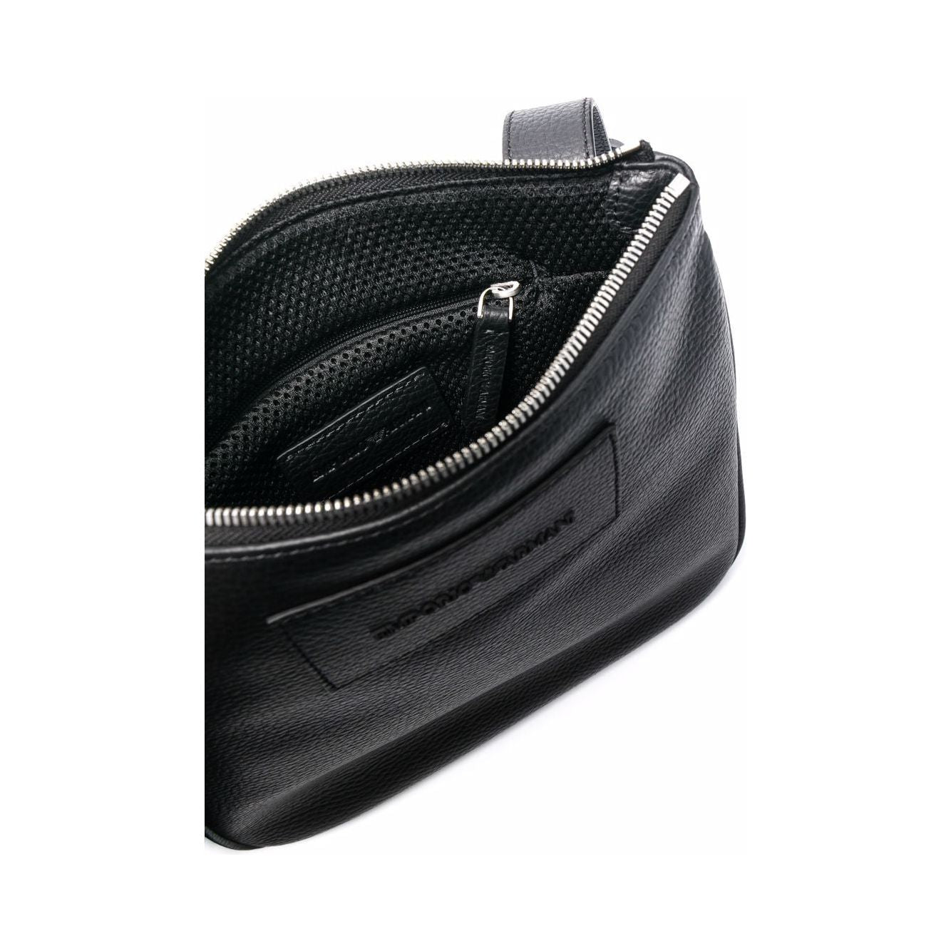 Front view with bag zipped and handles upright.