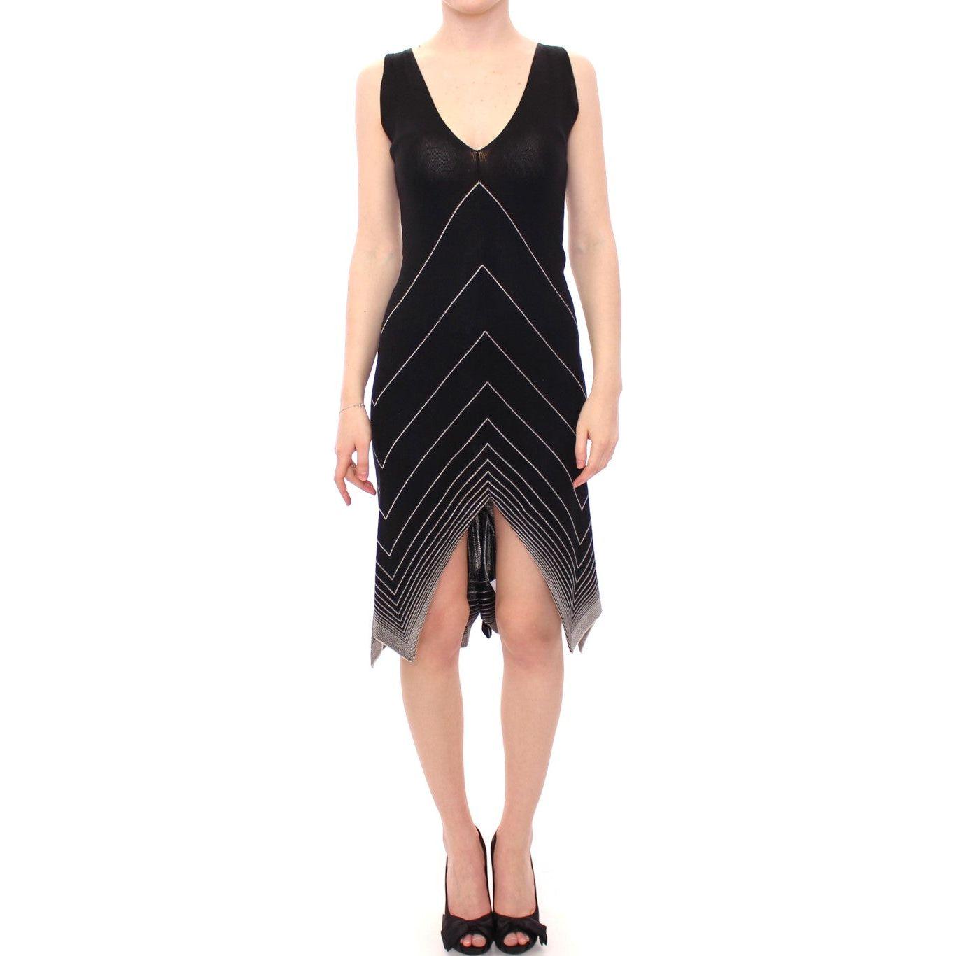 别致的单色针织连衣裙