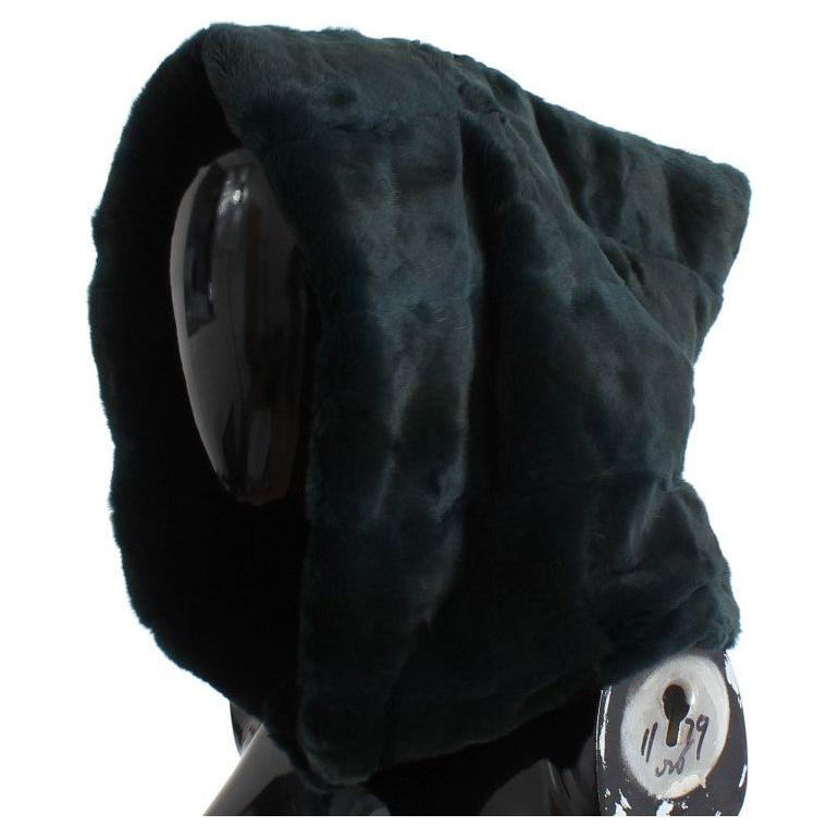 وشاح بغطاء رأس من فرو ابن عرس باللون الأخضر من دولتشي آند غابانا