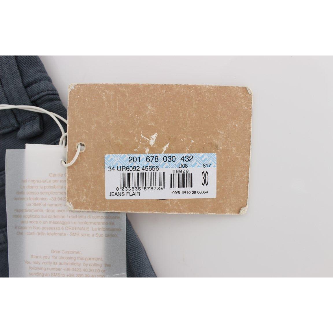 优雅修身版型喇叭裤