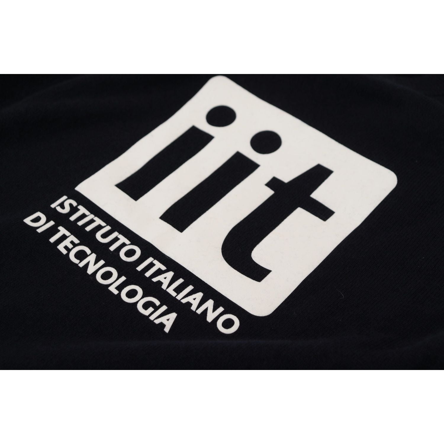 优雅蓝色羊绒套衫