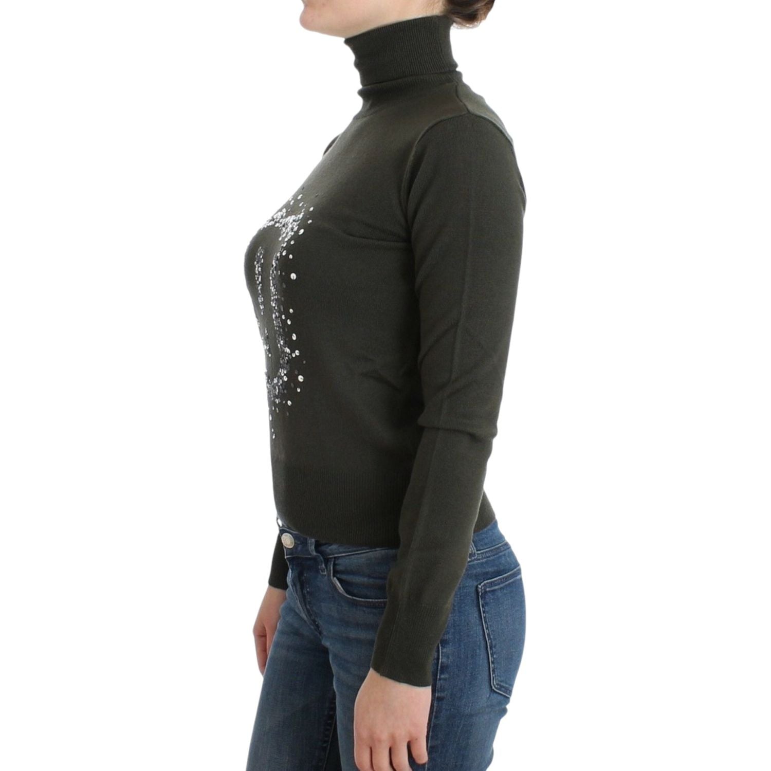 别致的绿色高领纯羊毛毛衣