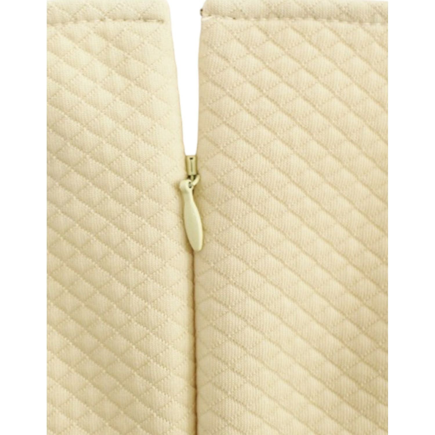 فستان كافالي الأنيق من الدانتيل باللونين الأسود والبيج