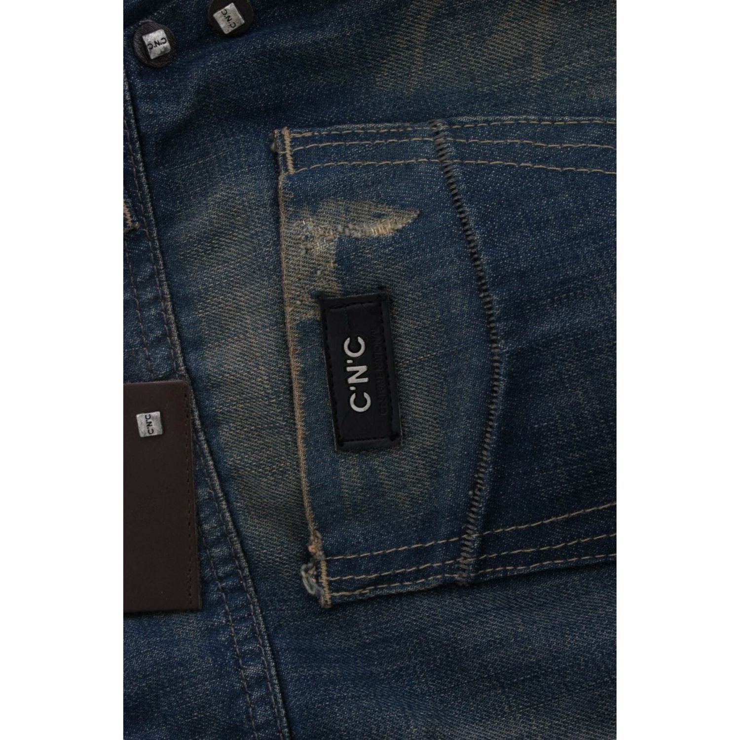 时尚直筒蓝色牛仔裤