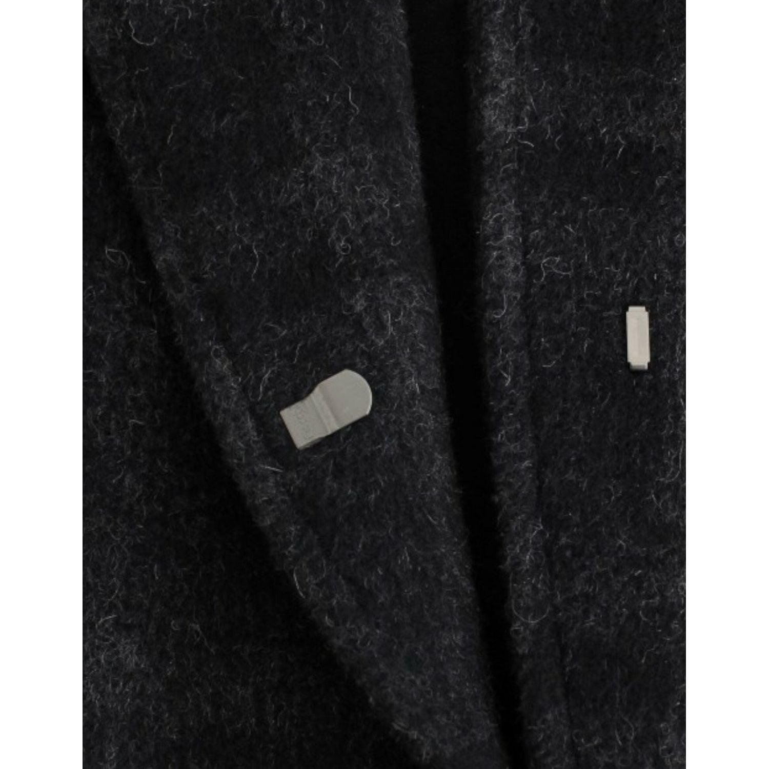 别致的格纹迷你裙，让您从白天到夜晚都尽显优雅