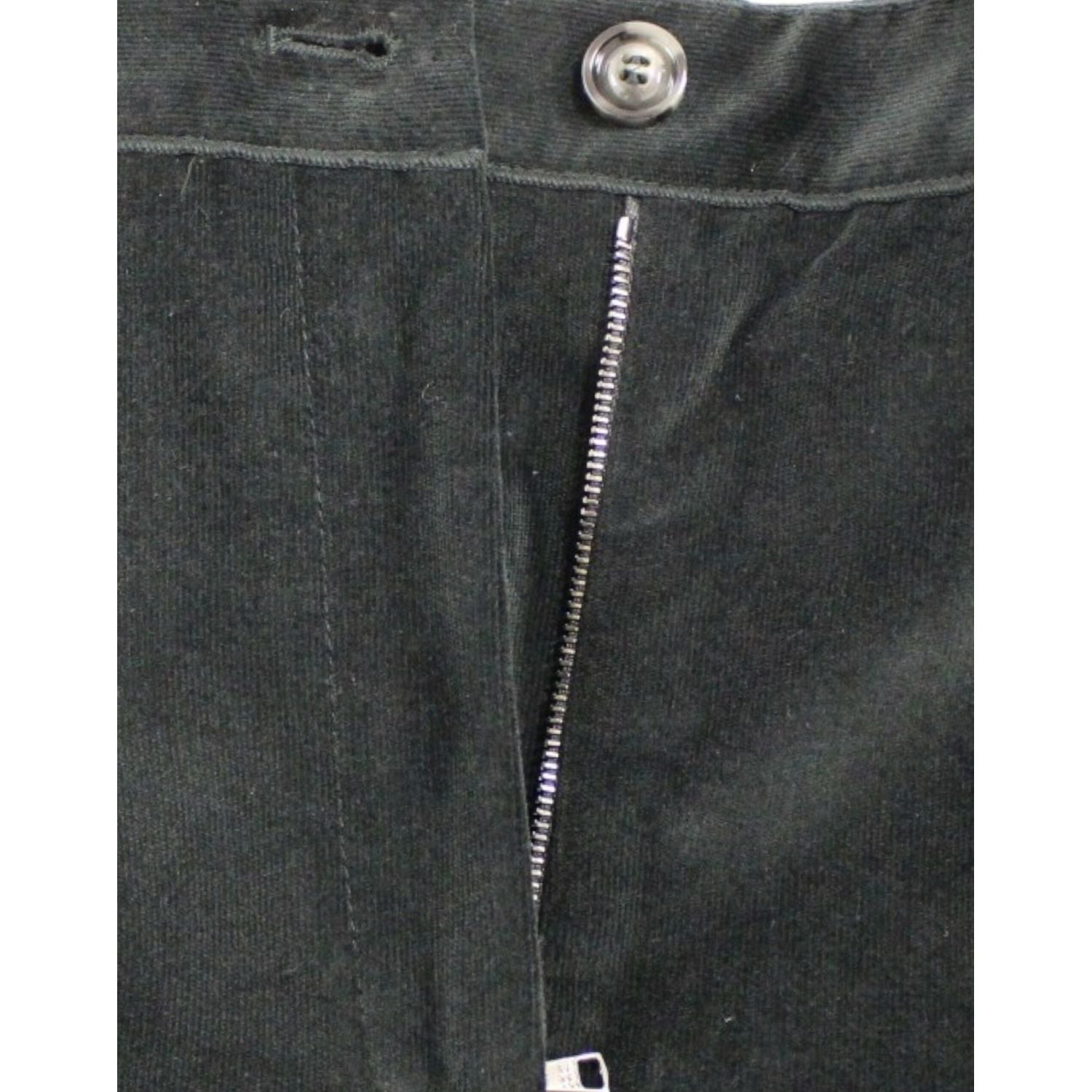 优雅的设计师黑色短裤