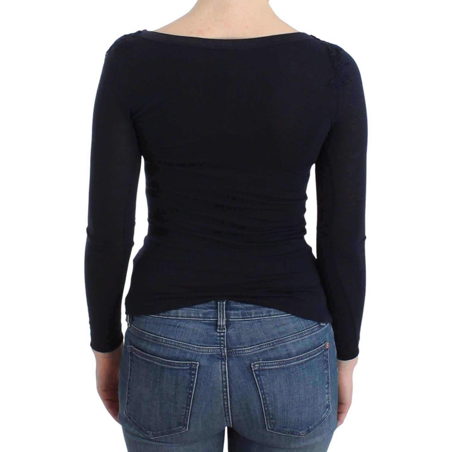 بلوزة دانتيل أنيقة بأكمام طويلة من Ermanno Scervino