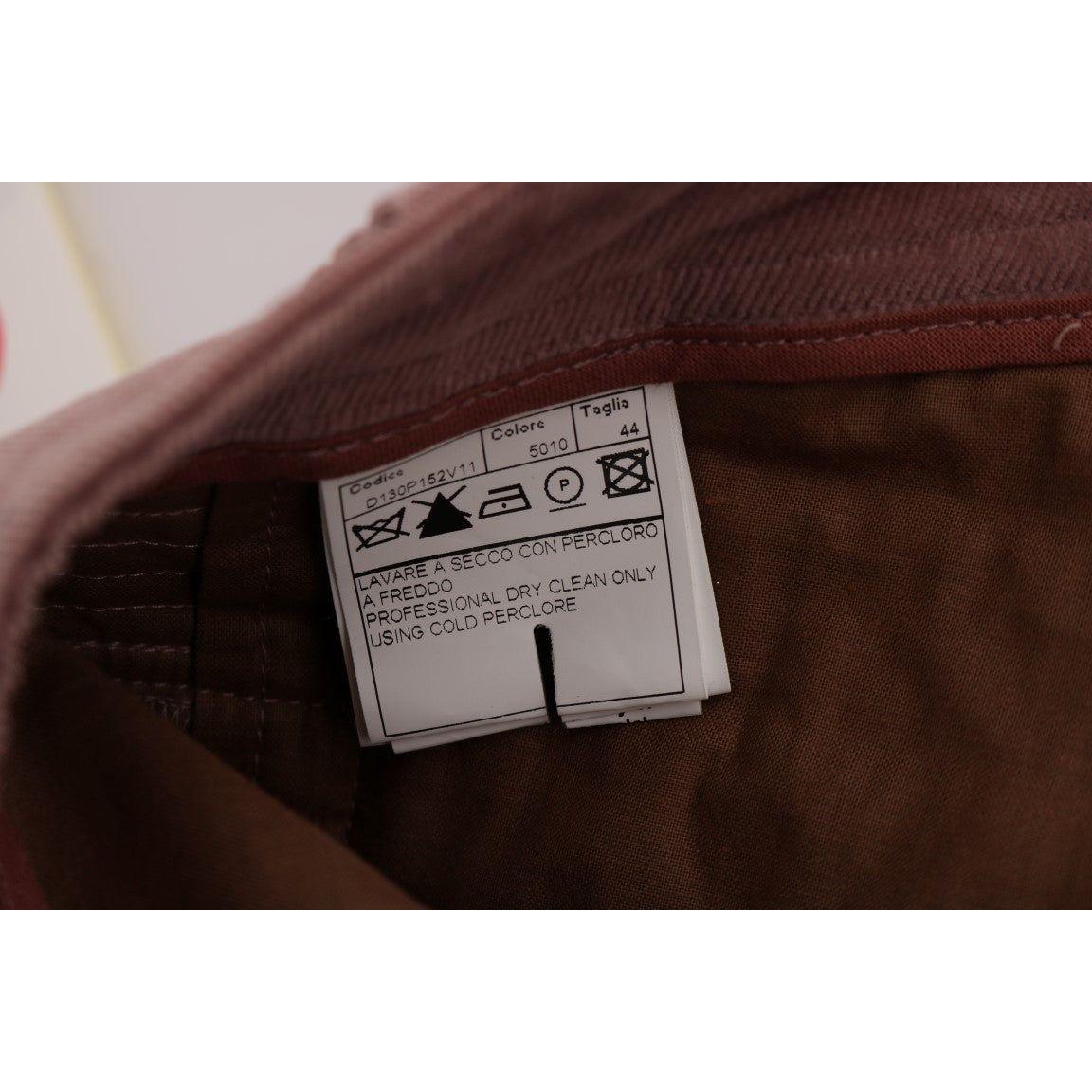 别致的粉色卡普里七分裤