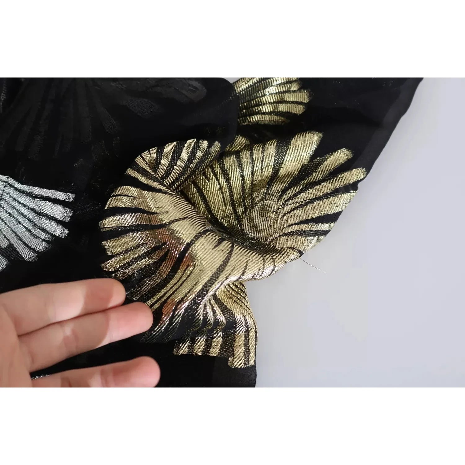 金银丝提花透视上衣