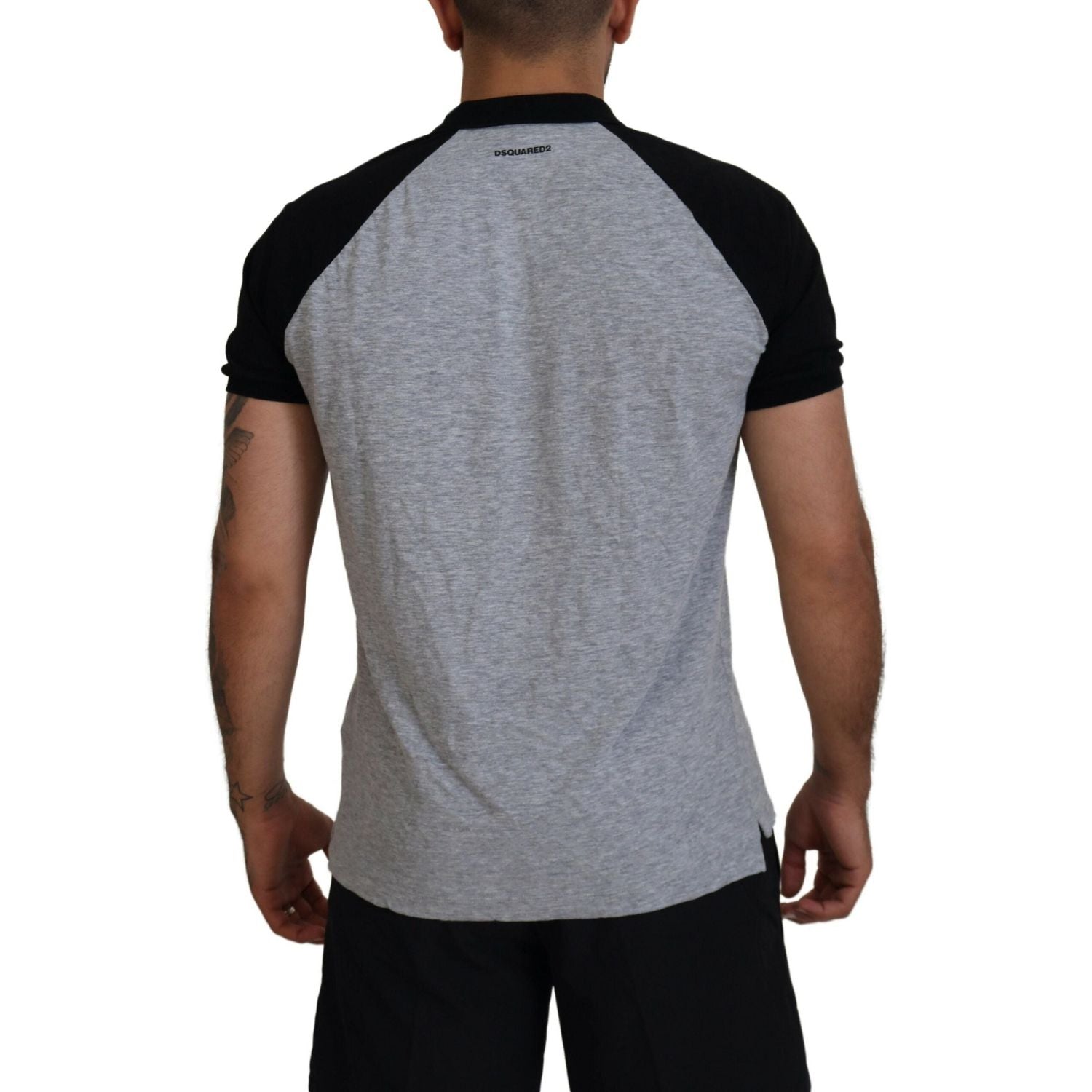 灰黑色棉质短袖领 T 恤