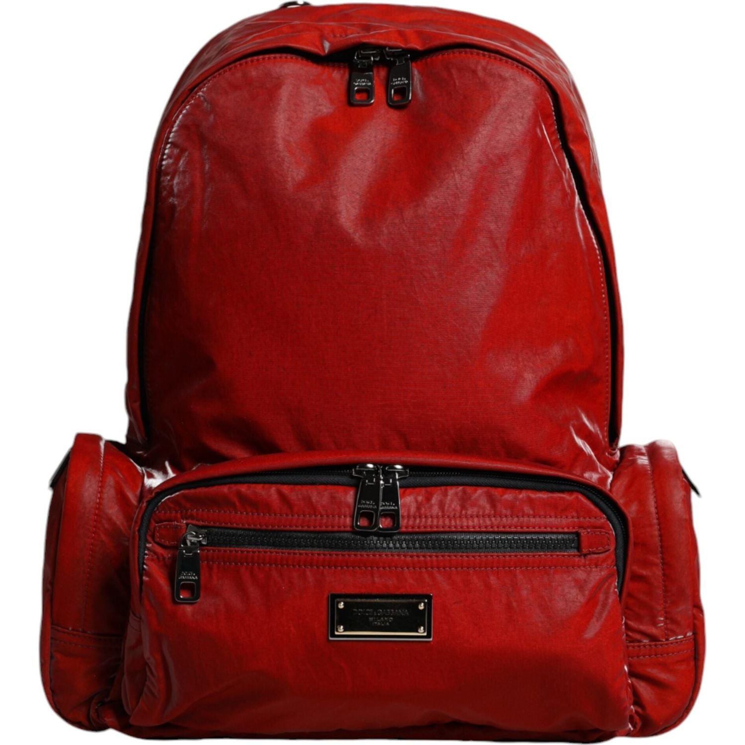 Front view with bag zipped and handles upright.